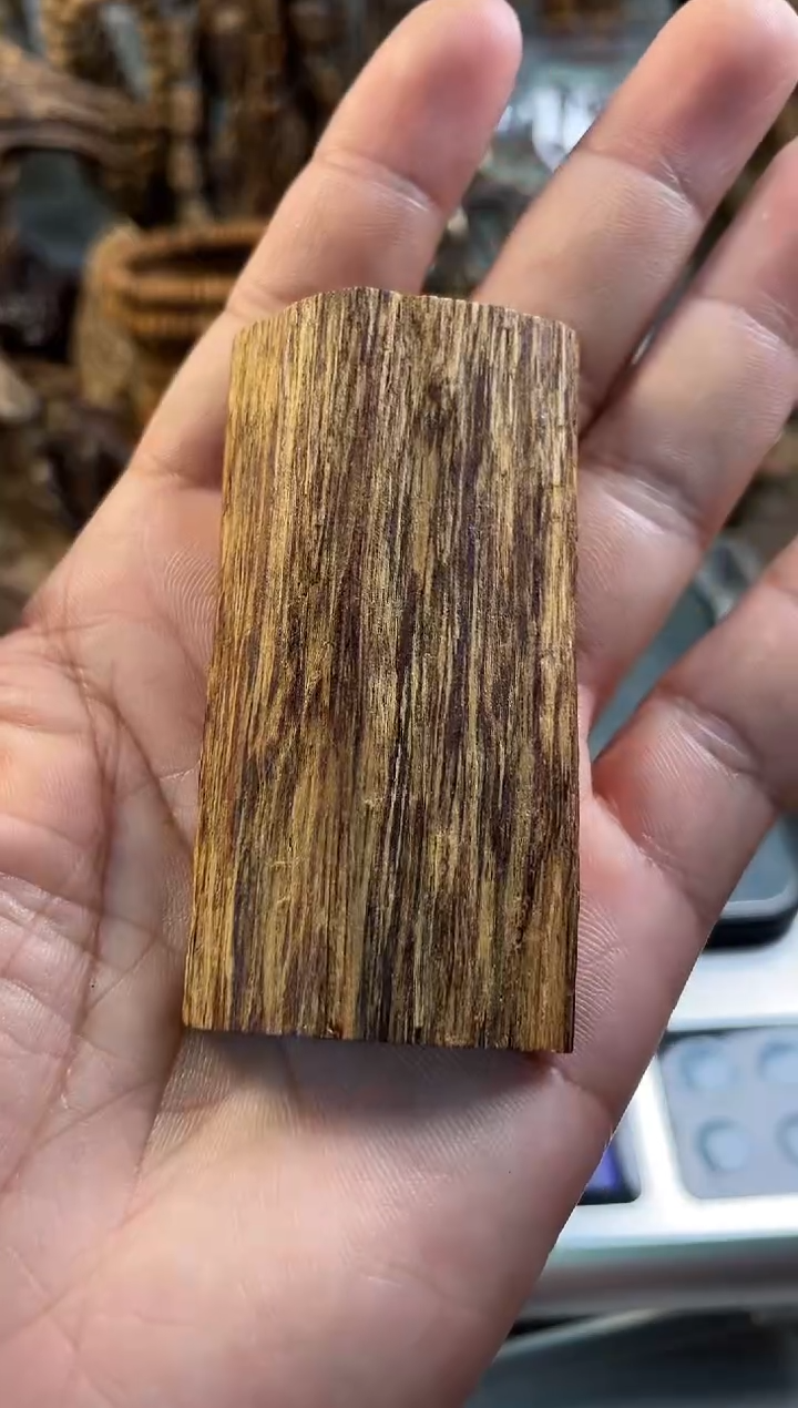 【闪购商品】沉香沉香碎屑沉香菩萨棋沉香菩萨棋