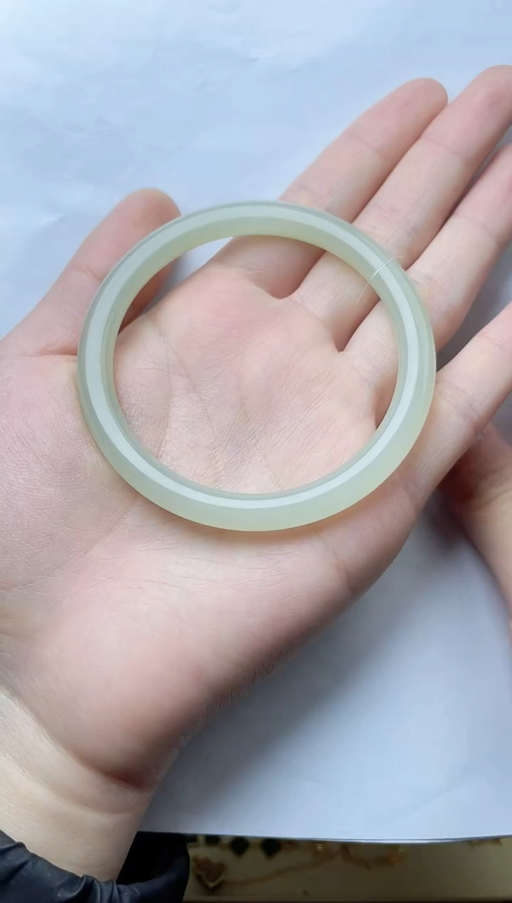 【闪购商品】和田玉手镯未镶嵌59/60圈口kk