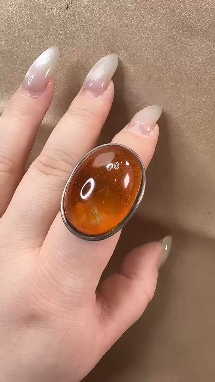 琥珀颈饰未镶嵌戒指