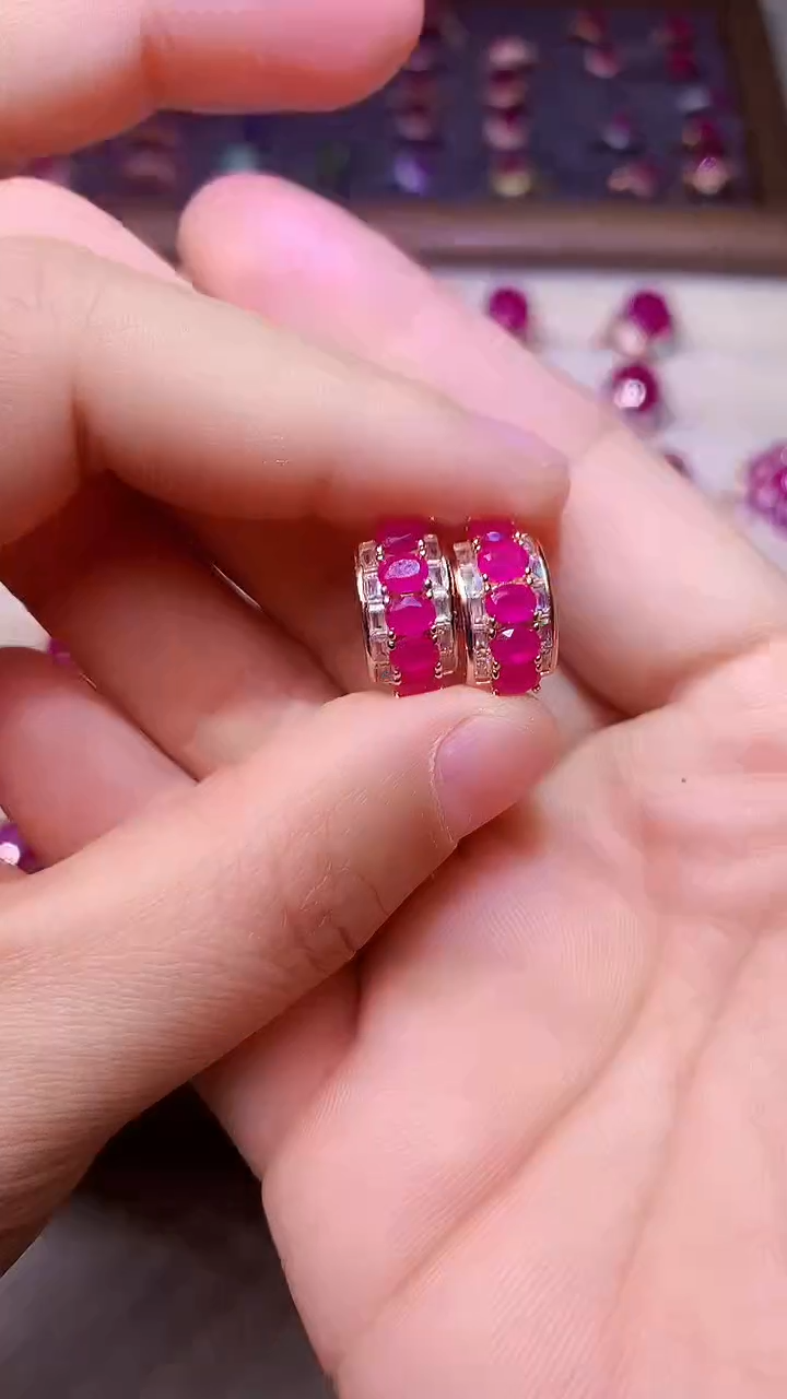 【闪购商品】红宝石耳饰银S925镶嵌0000