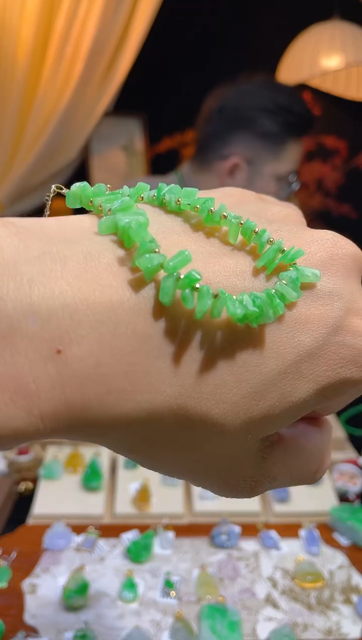 【闪购商品】翡翠颈饰18K金镶嵌假一赔三