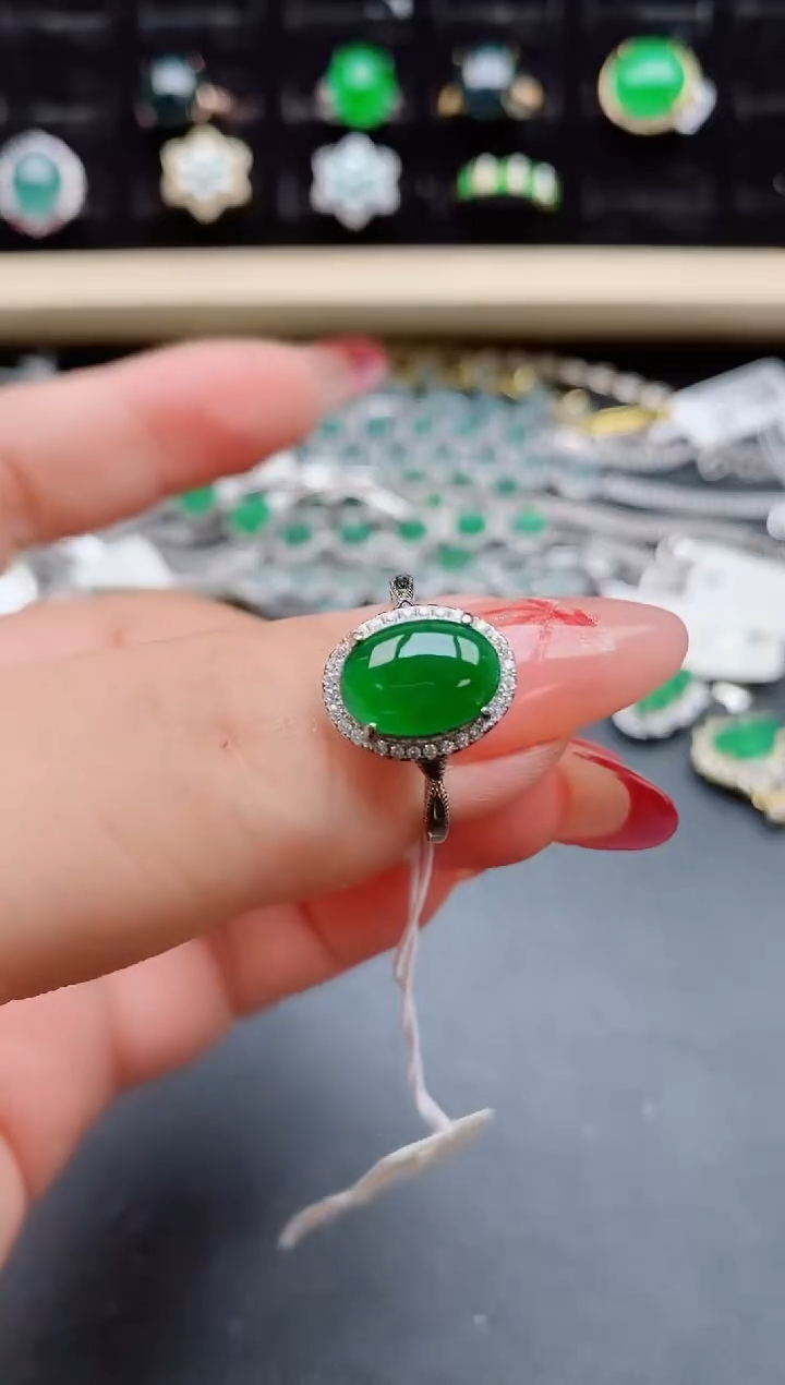 【闪购商品】翡翠戒指银S925镶嵌585050