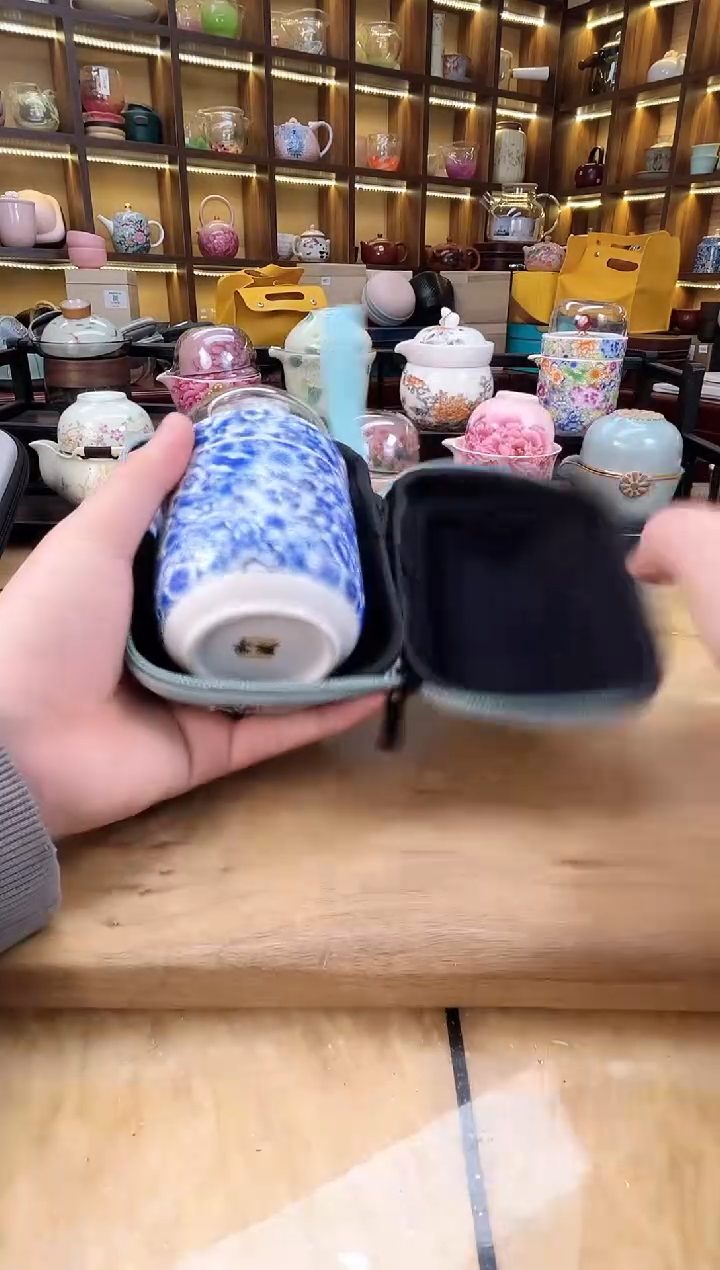 【闪购商品】青花珐琅彩旅行带刺绣包