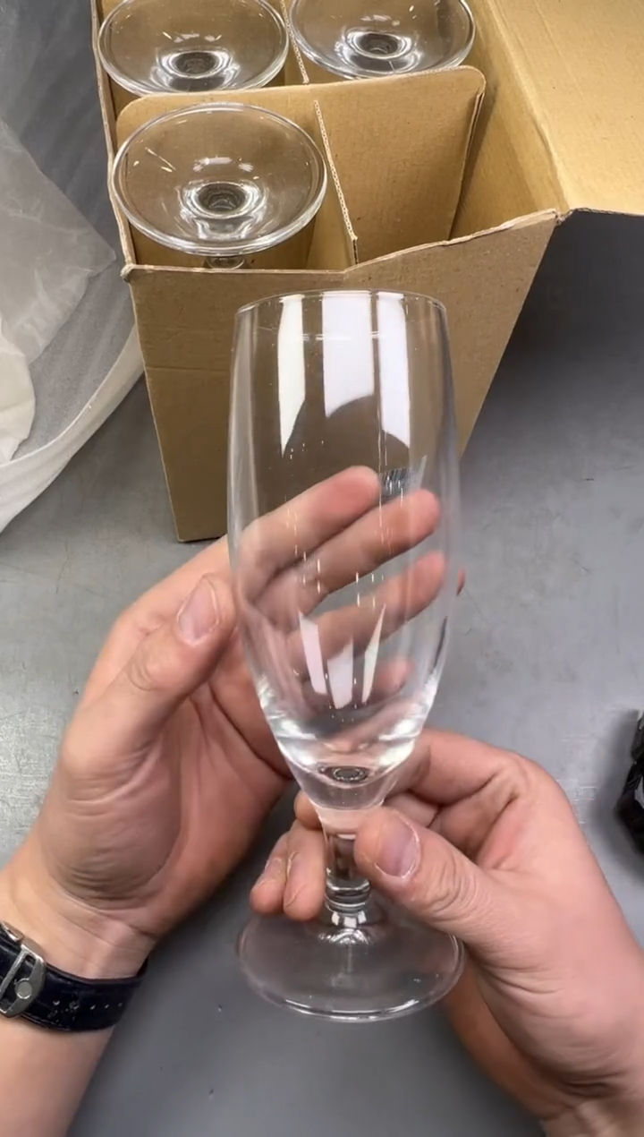 瓷片小**师227号满30米包邮，碰瓷社感谢您的支持~