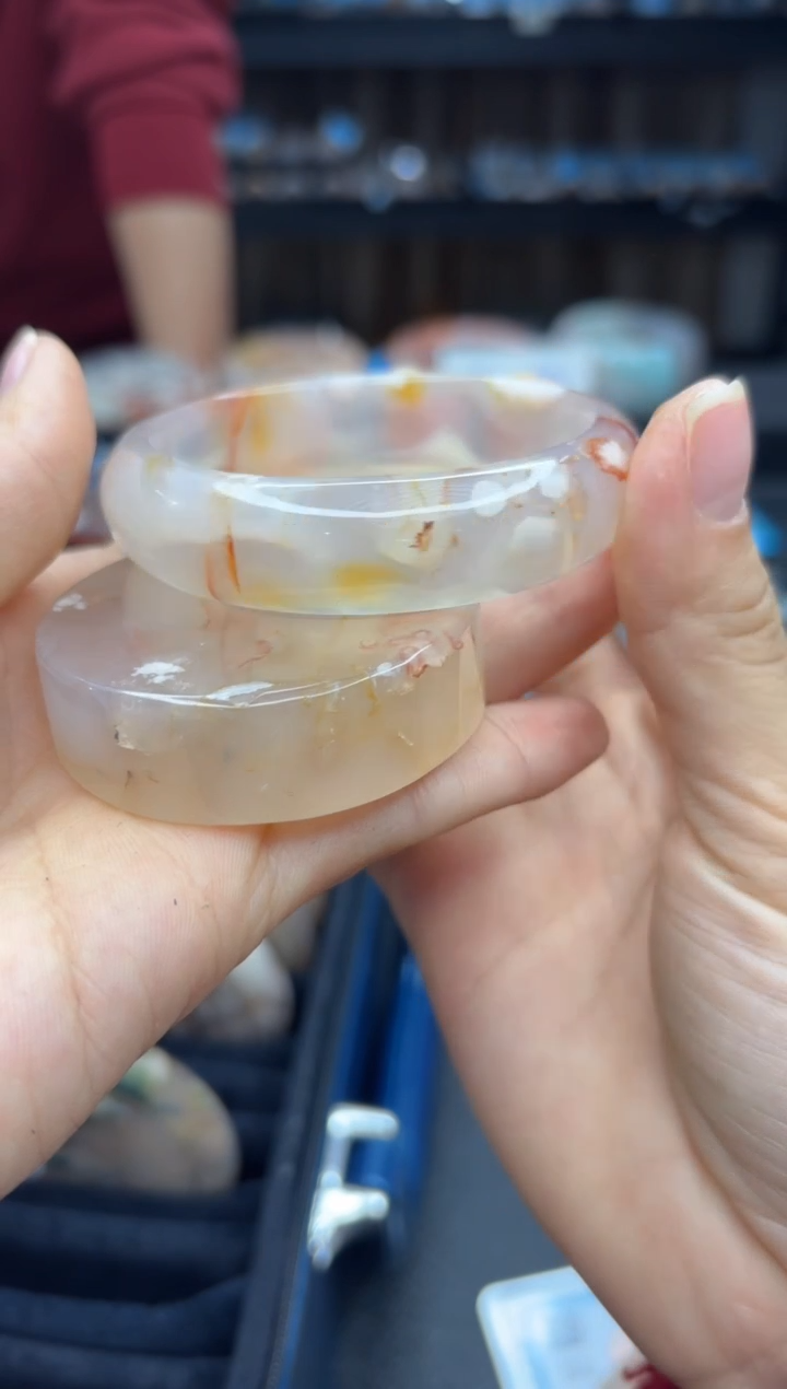 【闪购商品】石英质玉手镯未镶嵌2118（54圈赠送镯心）