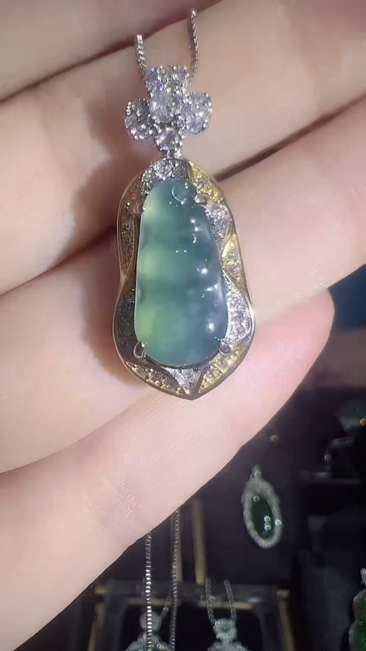 颈饰未镶嵌翡翠2025120619