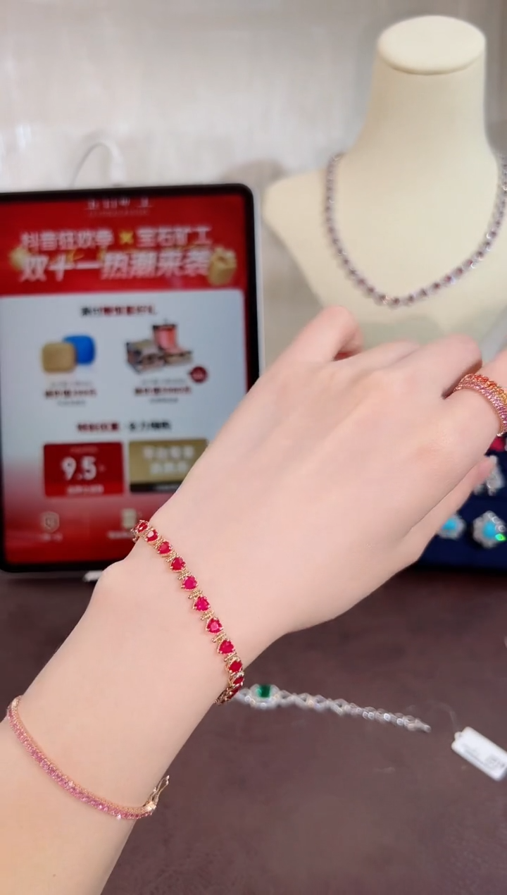 18K金镶嵌手链红宝石BB5265手链-17链长