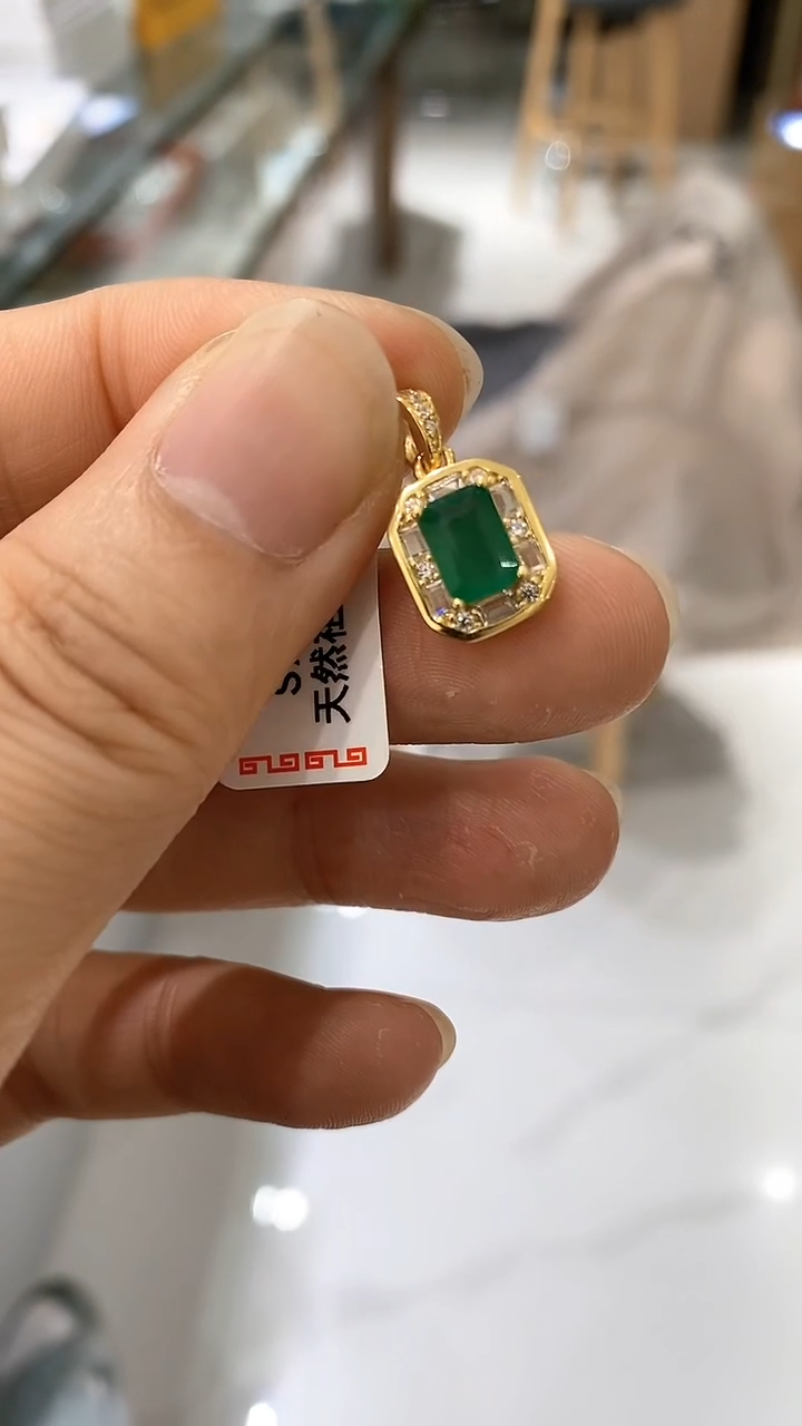 【闪购商品】祖母绿颈饰银S925镶嵌吊坠