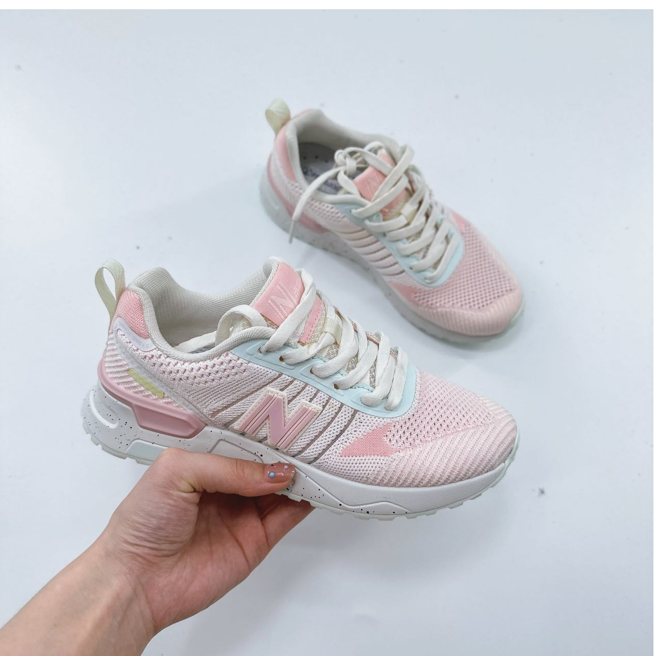 70003高端专享四季款舒适运动鞋米白/粉（成人运动鞋）