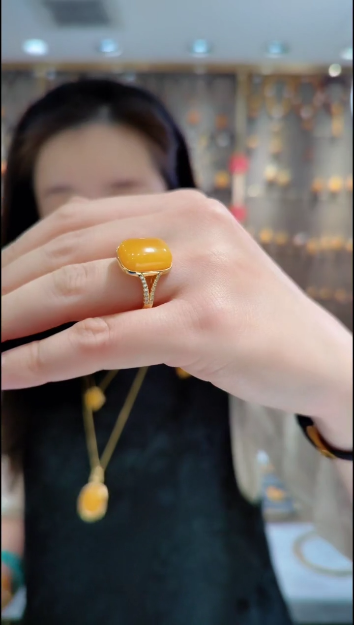 蜜蜡银S925镀金镶嵌珠宝奇石﹣A291蜜蜡戒指