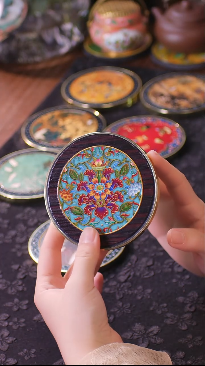 壹藏贰宝釉面繁花图案铜圈杯垫一片