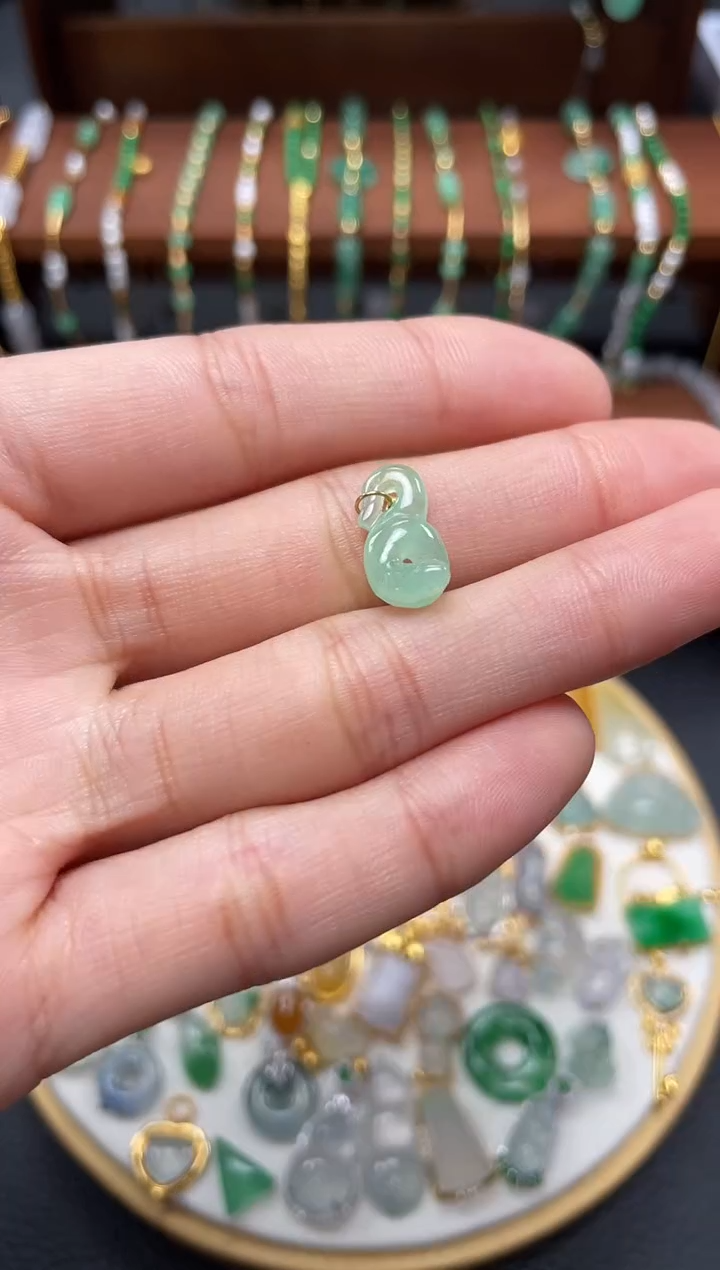 【闪购商品】翡翠吊坠(不含链)18K金镶嵌一个 JK725