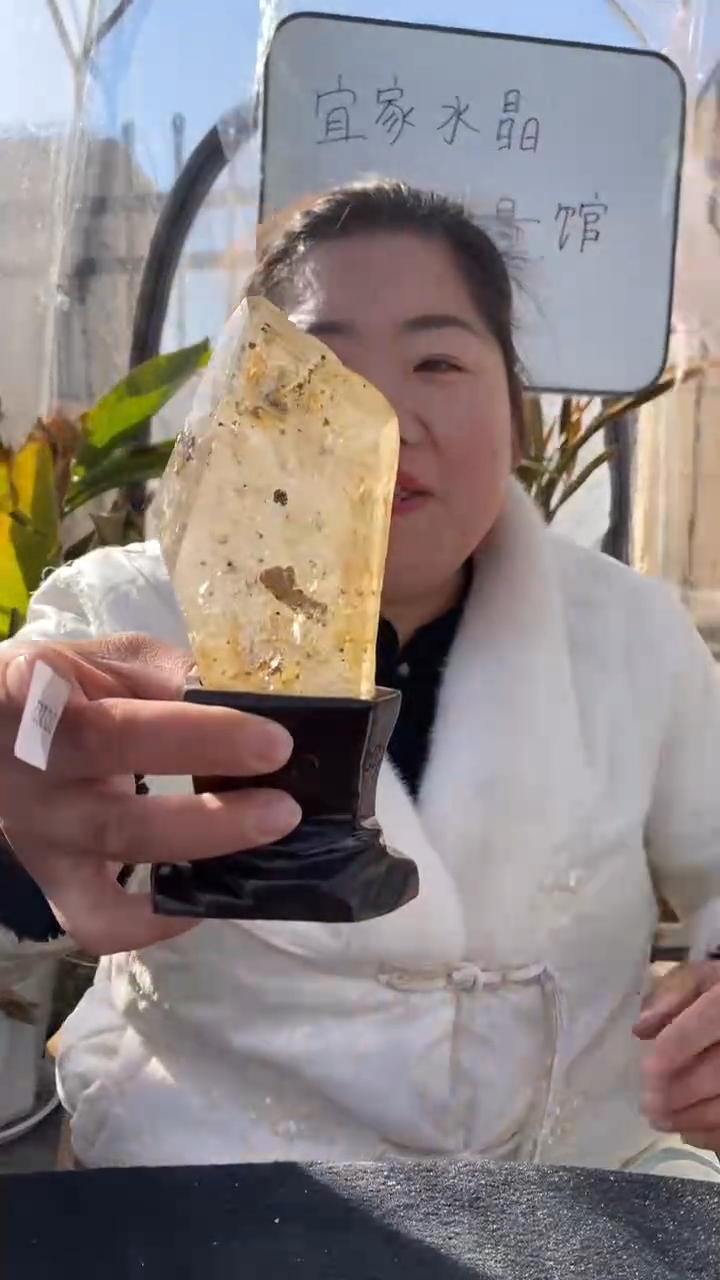 【闪购商品】水晶原石未镶嵌白水晶原石摆件D222