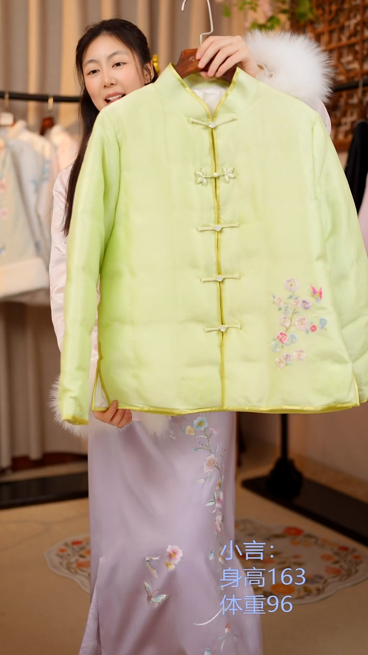 织绣非遗服饰一物一件