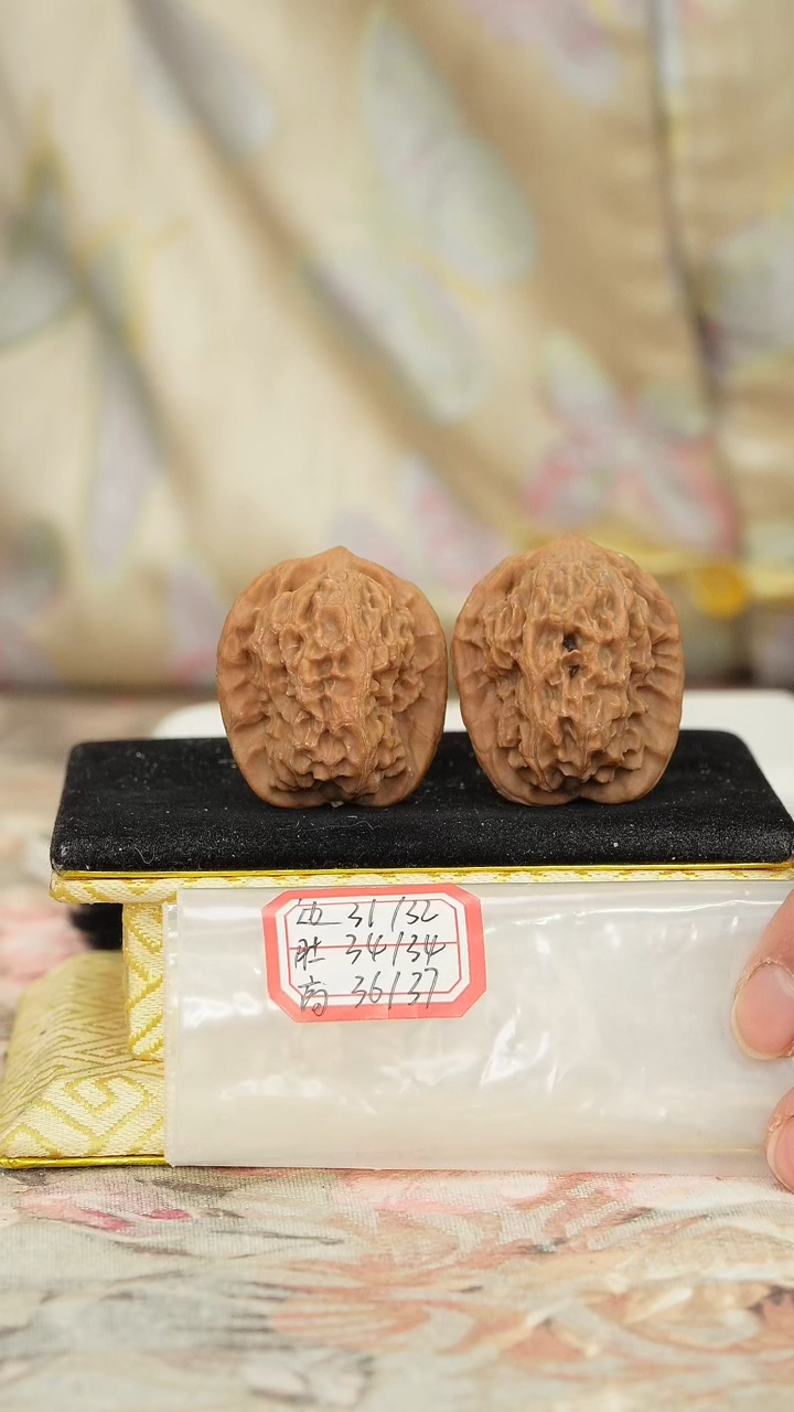 【闪购商品】文玩核桃把件非嫁接马老四
