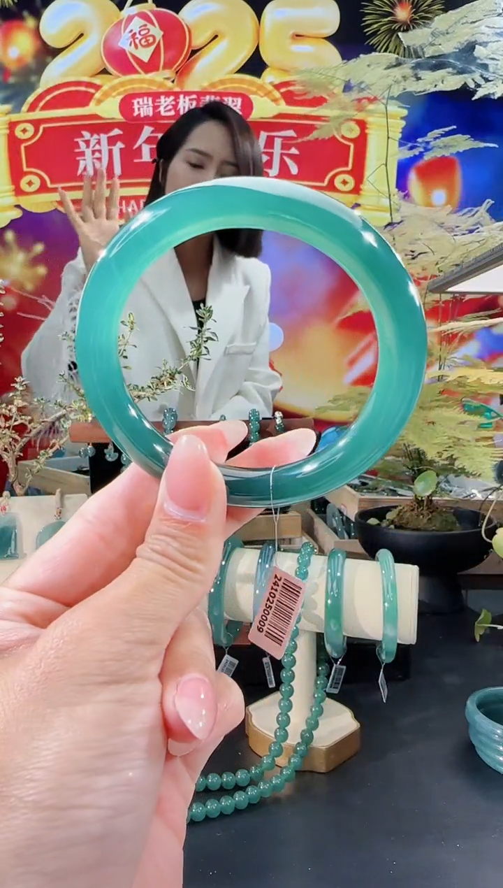 【闪购商品】定制翡翠手镯圆条未镶嵌圈口可选多样性发一