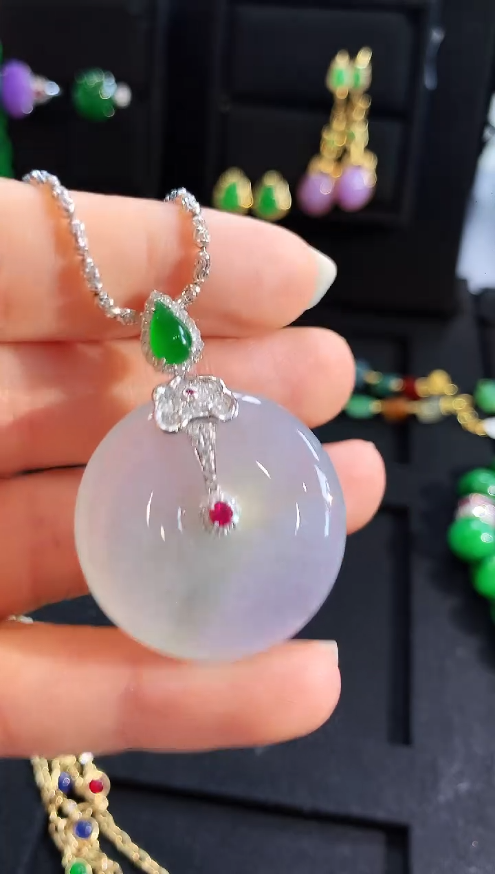 【闪购商品】翡翠吊坠(不含链)18K金镶嵌吊坠