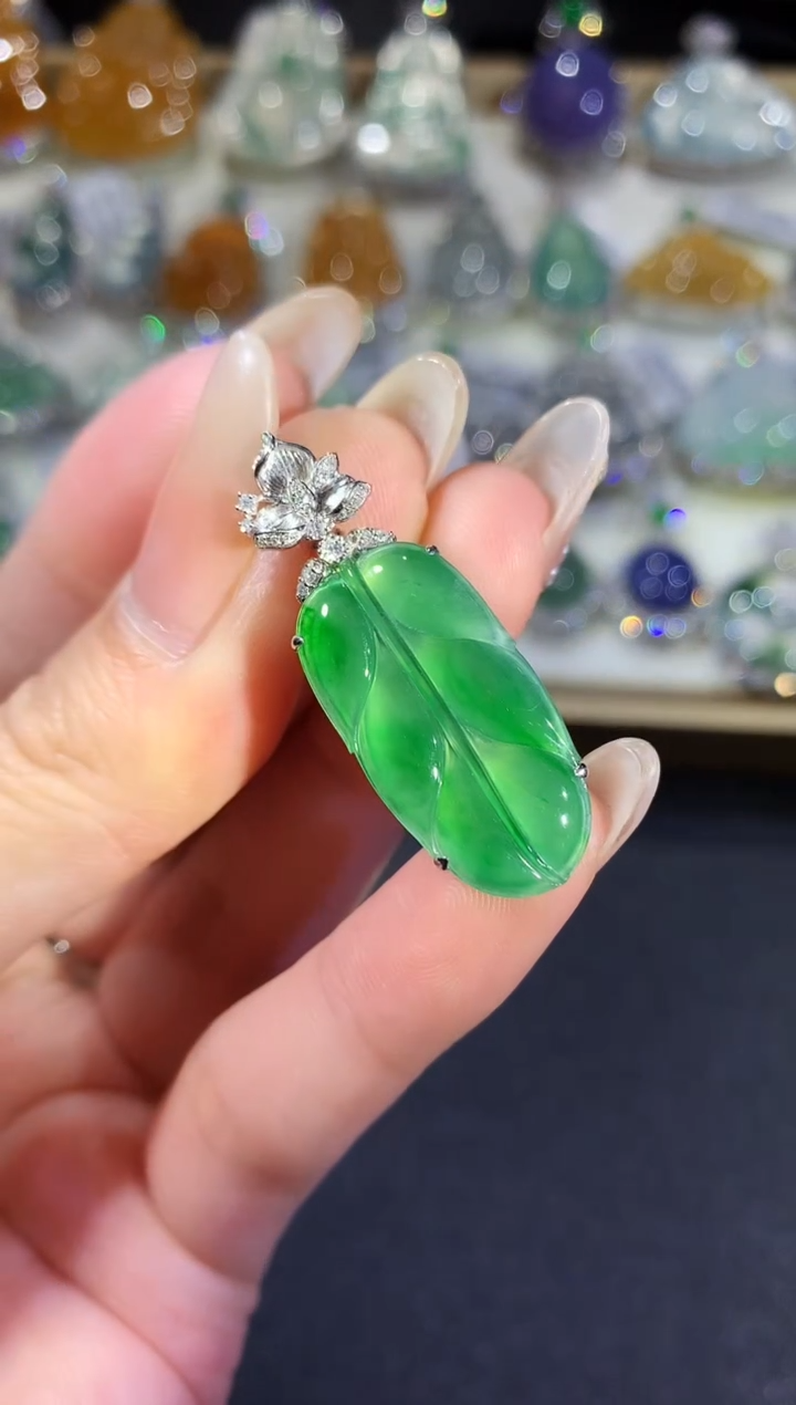 【闪购商品】翡翠吊坠(不含链)18K金镶嵌18-叶子（多样性发货一件