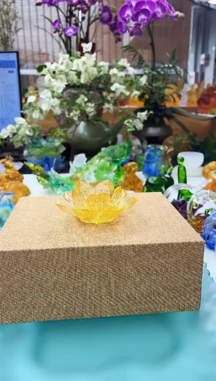 手工艺品琉璃琥珀色佛前莲花8公分