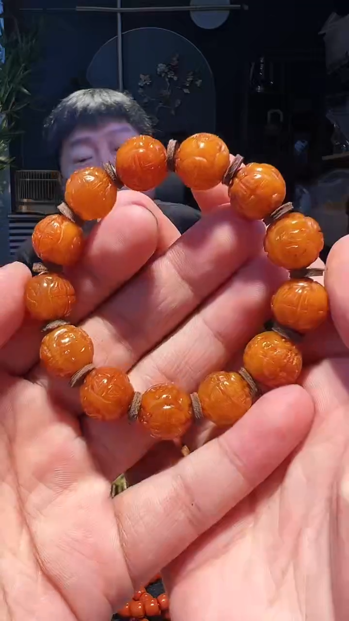 【闪购商品】蜜蜡手串未镶嵌老蜡单圈14左右