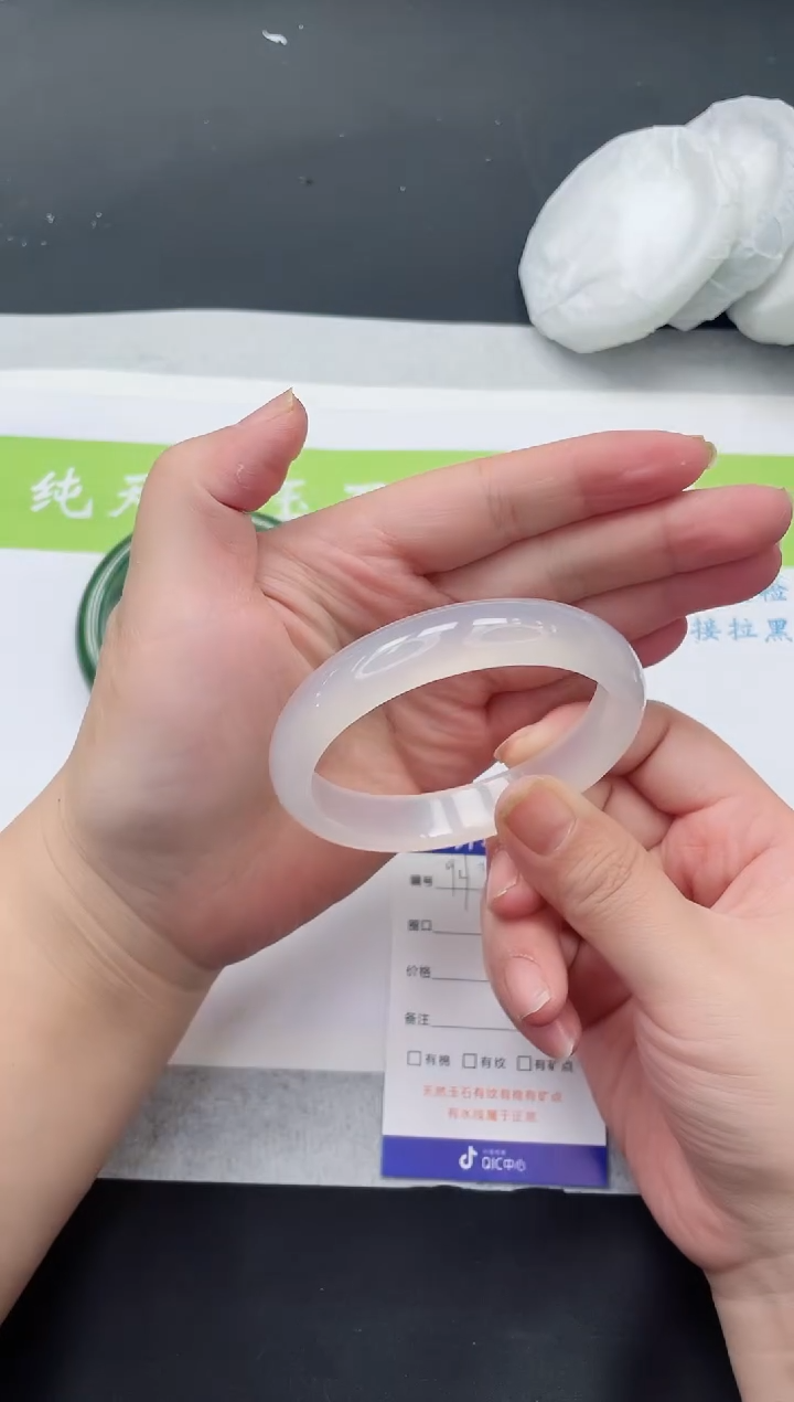 【闪购商品】石英质玉手镯未镶嵌M94-59+