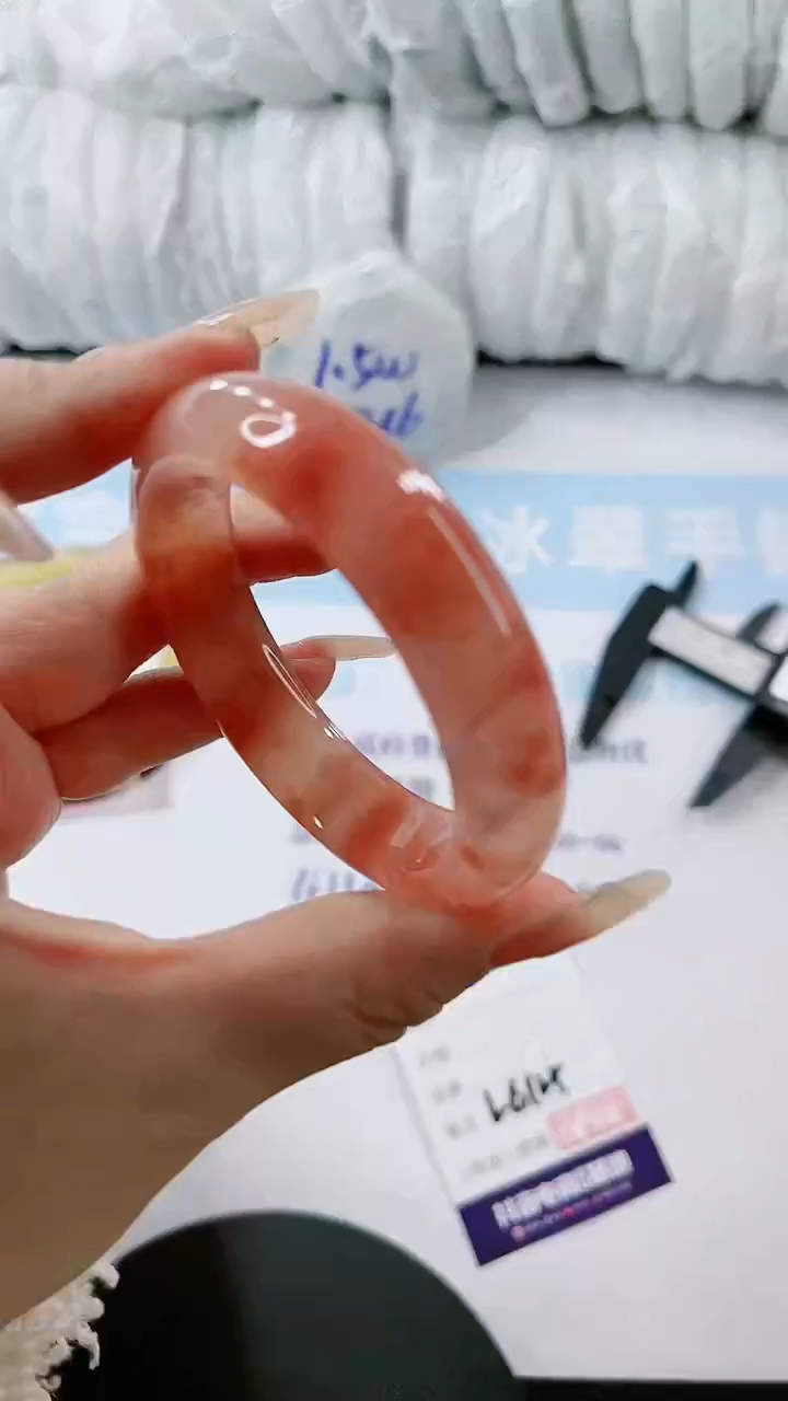 【闪购商品】石英质玉手镯未镶嵌多样性发货L614