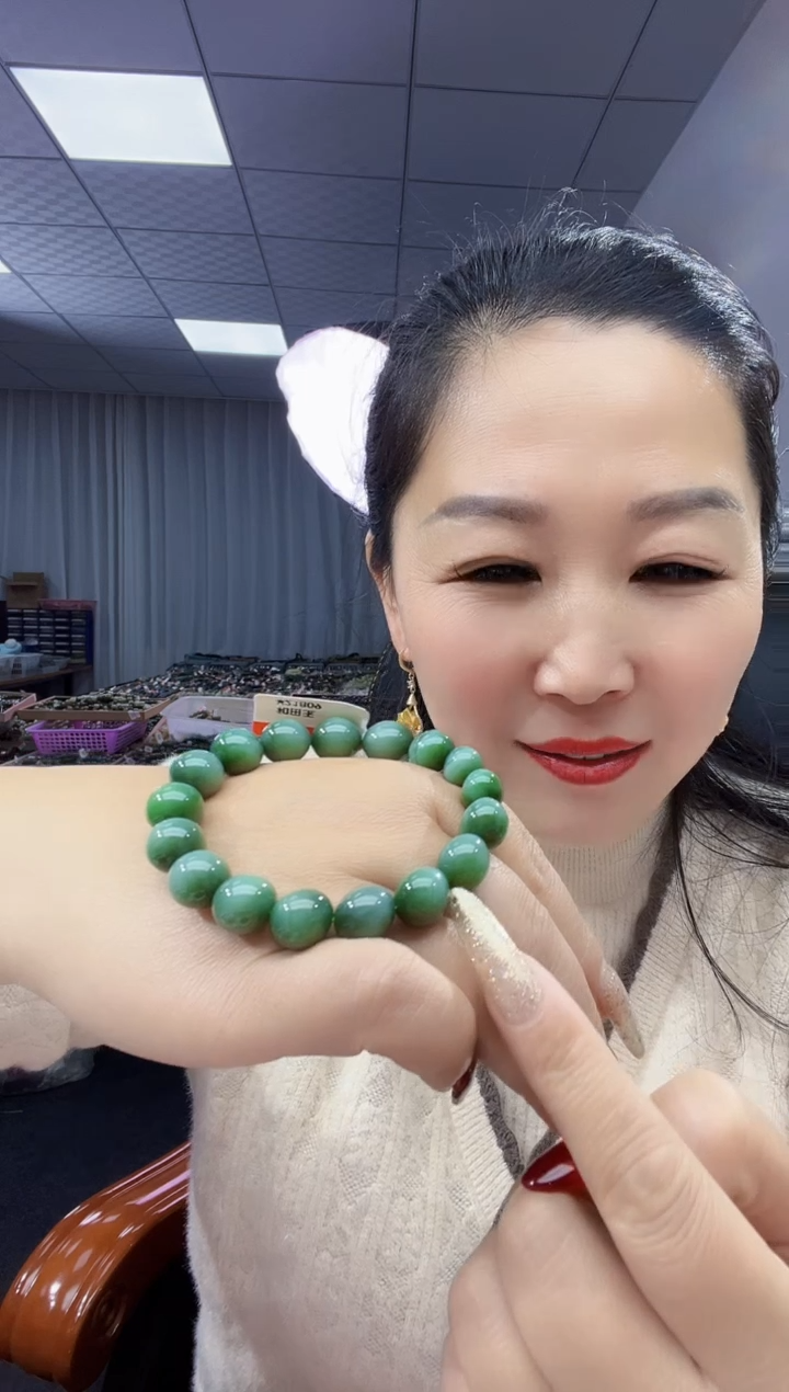 未镶嵌手链和田玉天然和田玉俄碧（闪蓝因子）12