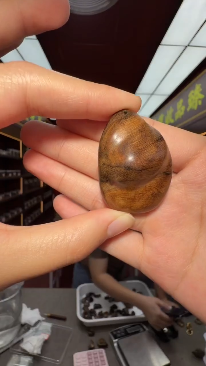 沉香吊坠多样性发一