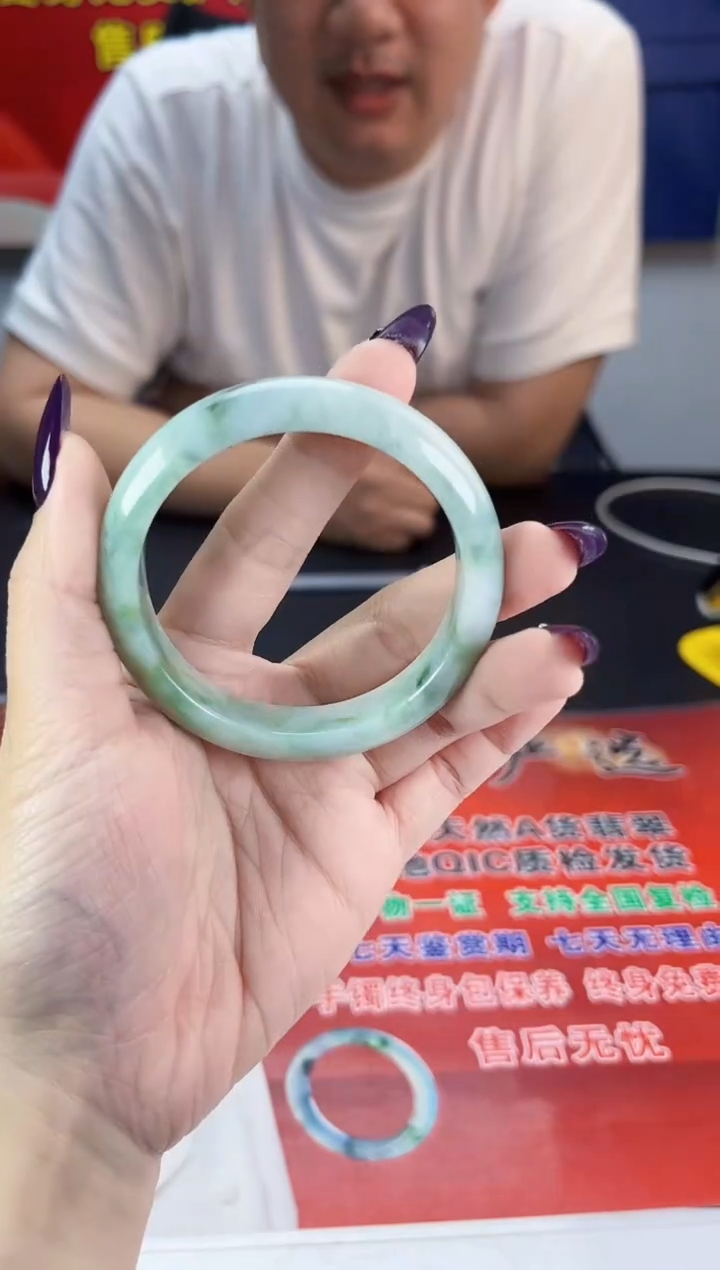 翡翠未镶嵌手镯翡翠