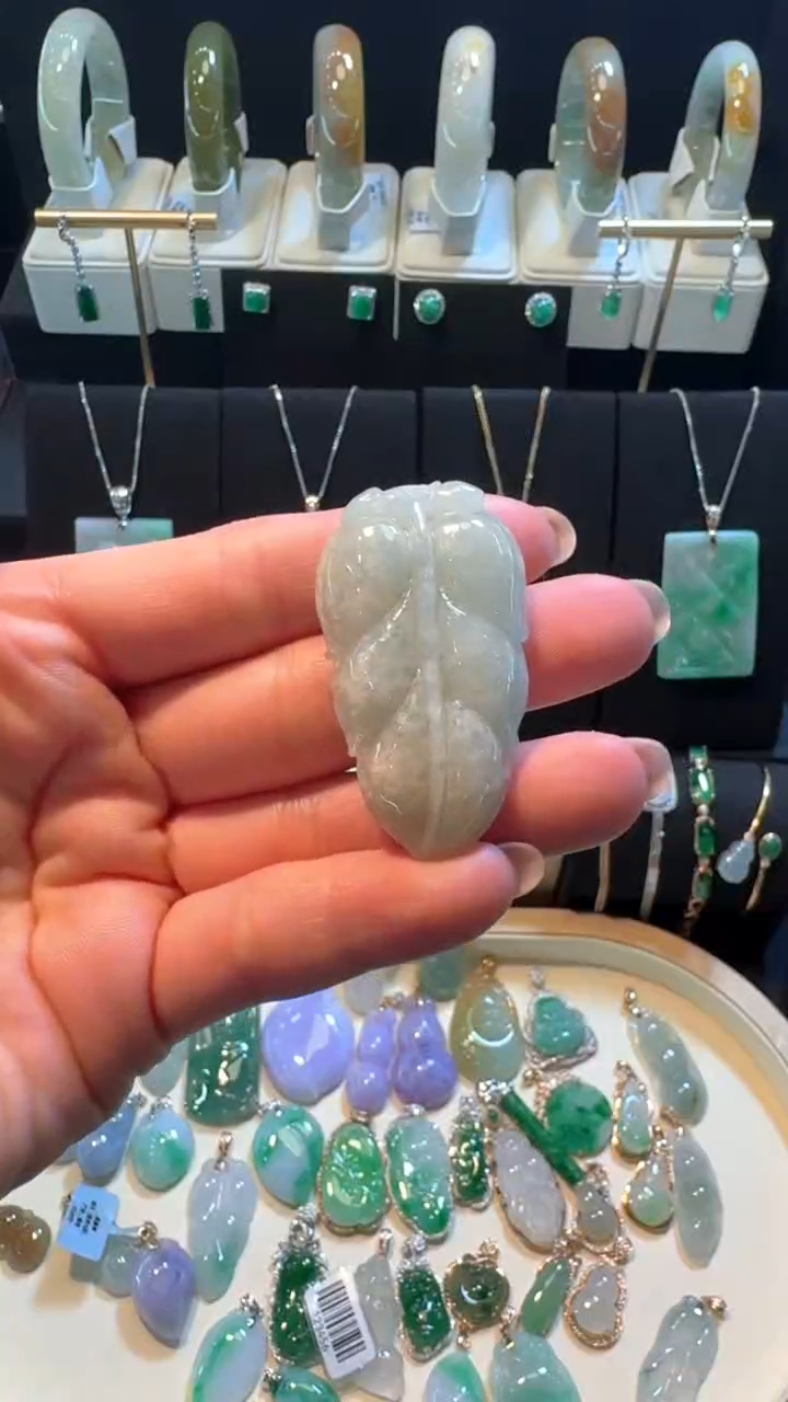 【闪购商品】翡翠挂件未镶嵌叶子