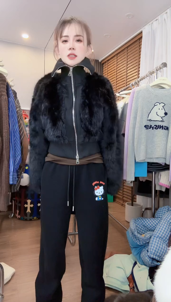 毛毛短款外套黑色