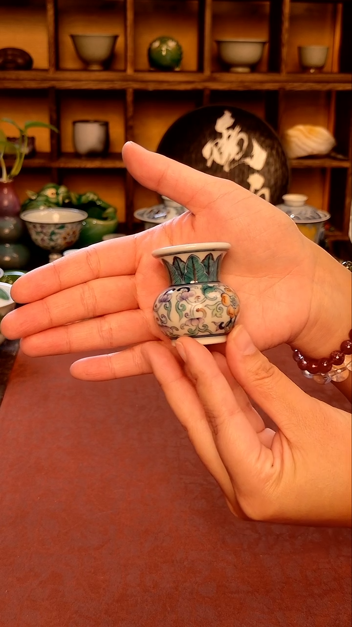 【手工手绘斗彩盖置】