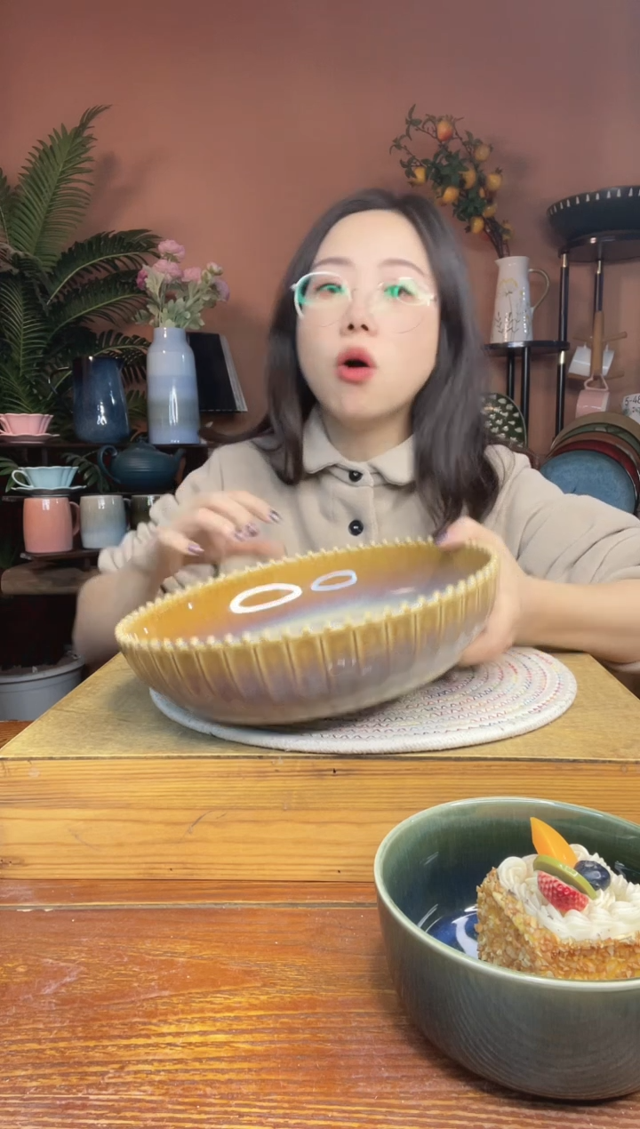 陶瓷9.8英寸黄色波点深盘 微瑕