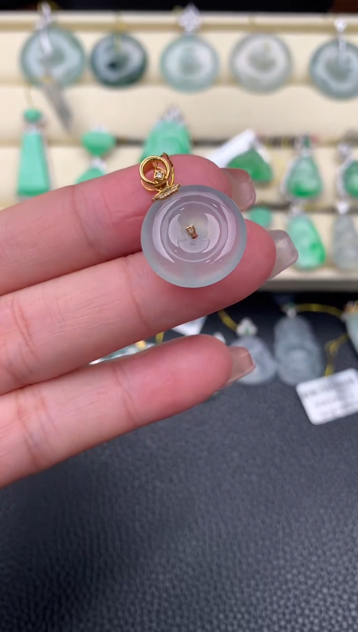 【闪购商品】翡翠颈饰18K金镶嵌D561