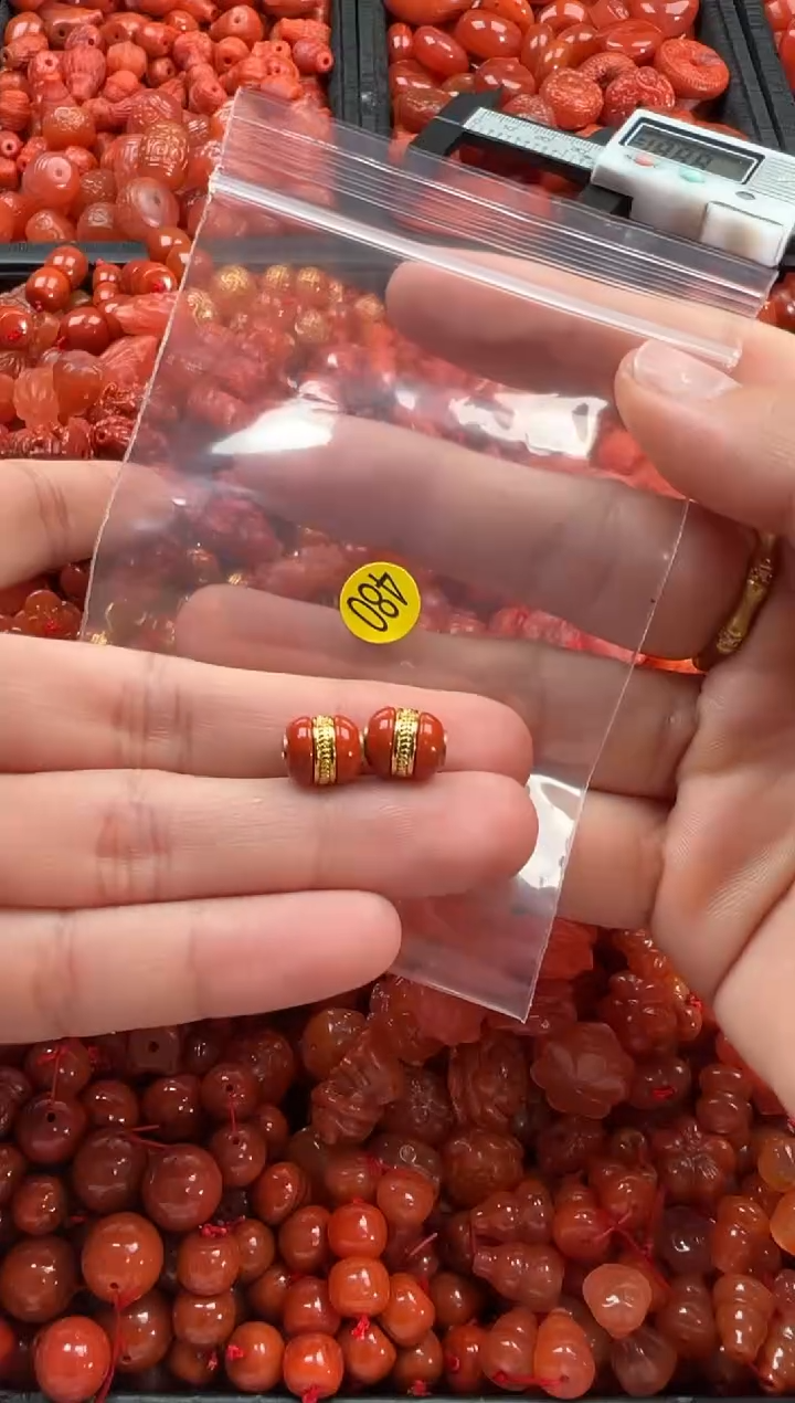 【闪购商品】南红玛瑙颈饰未镶嵌1