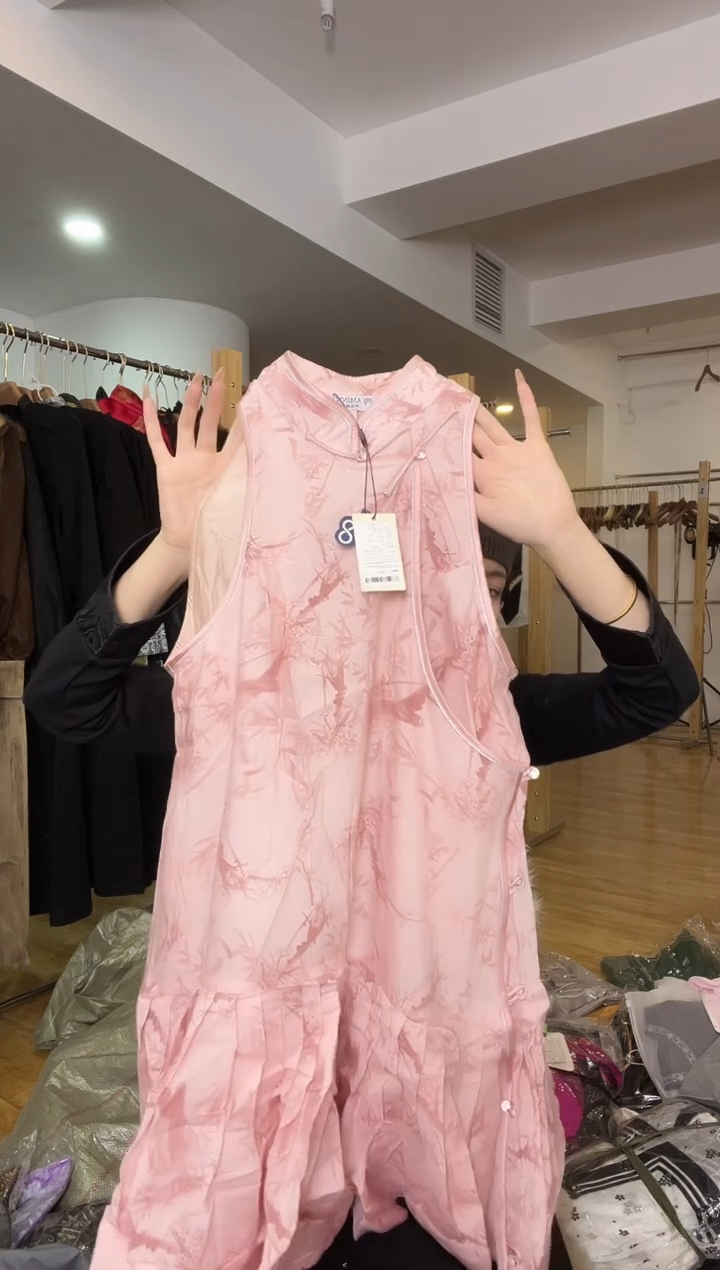 麋**！L码        105-115斤  裙子