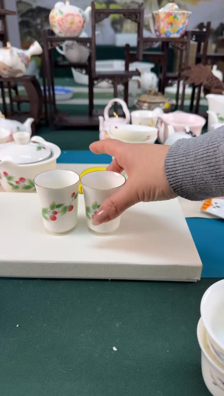 【闪购商品】瓷器 ······.......