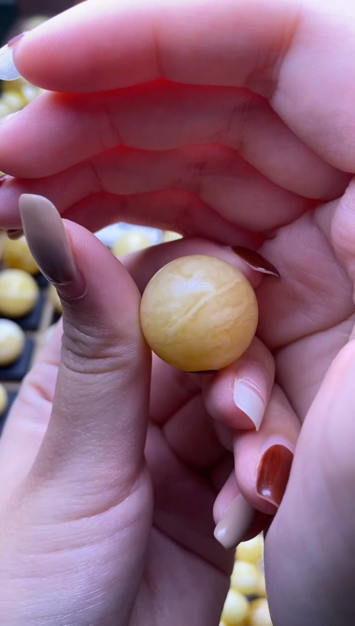 【闪购商品】琥珀裸石未镶嵌大小姐珠宝34