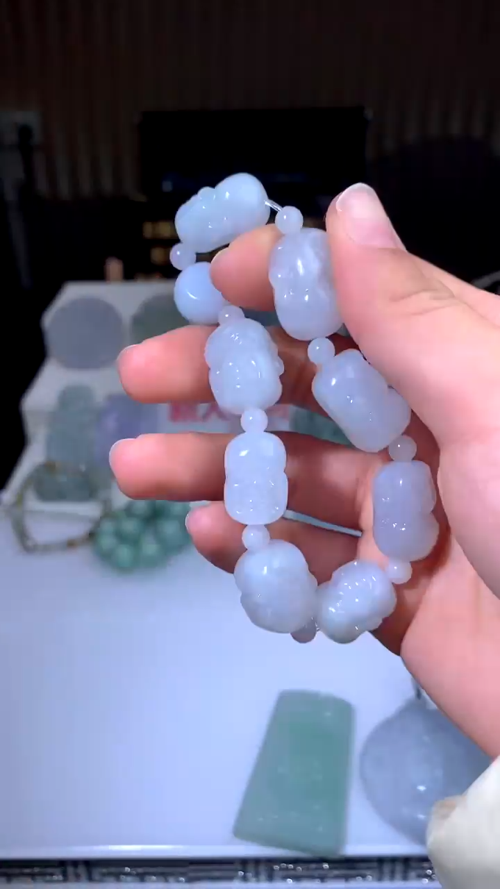 【闪购商品】定制翡翠未镶嵌吊坠