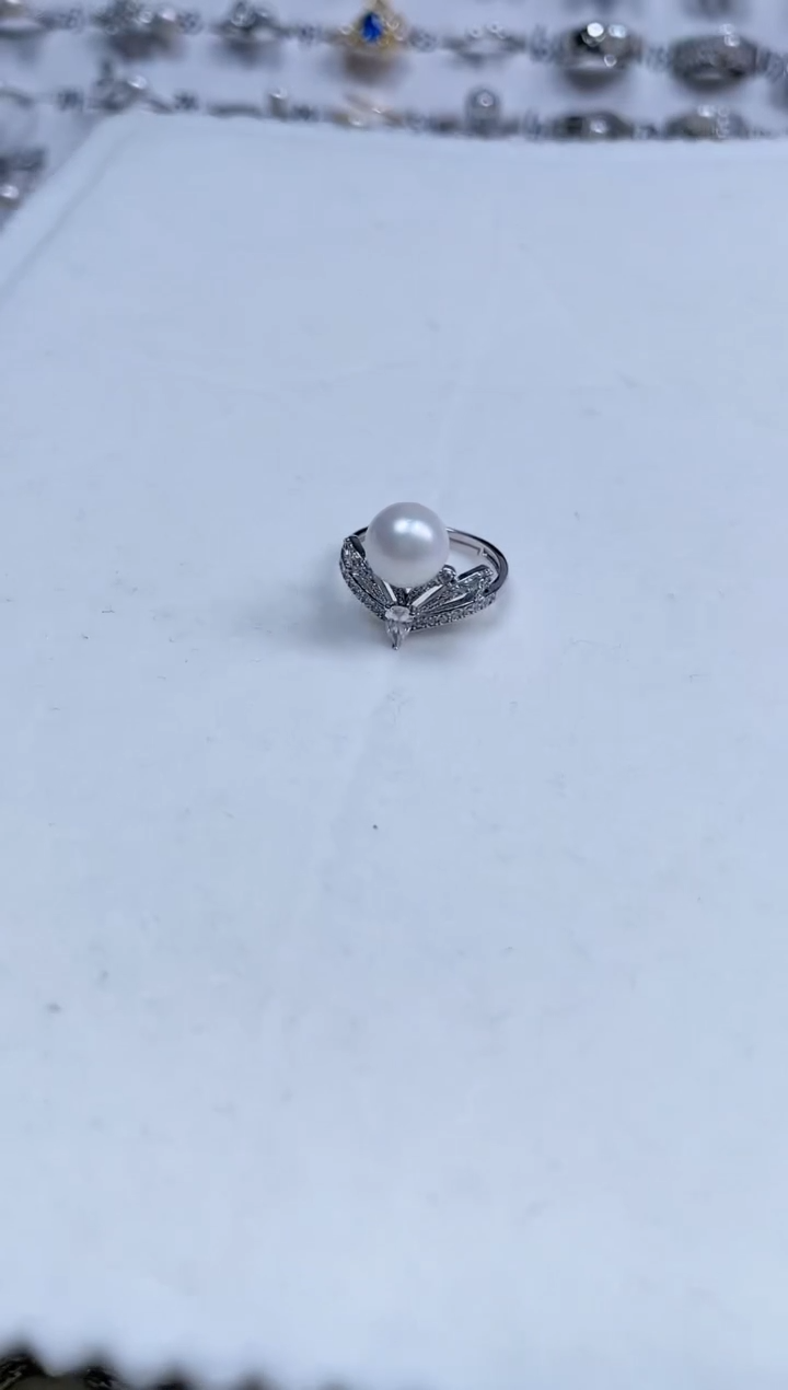 【闪购商品】海水珍珠戒指银S925镶嵌皇冠款珍珠戒指