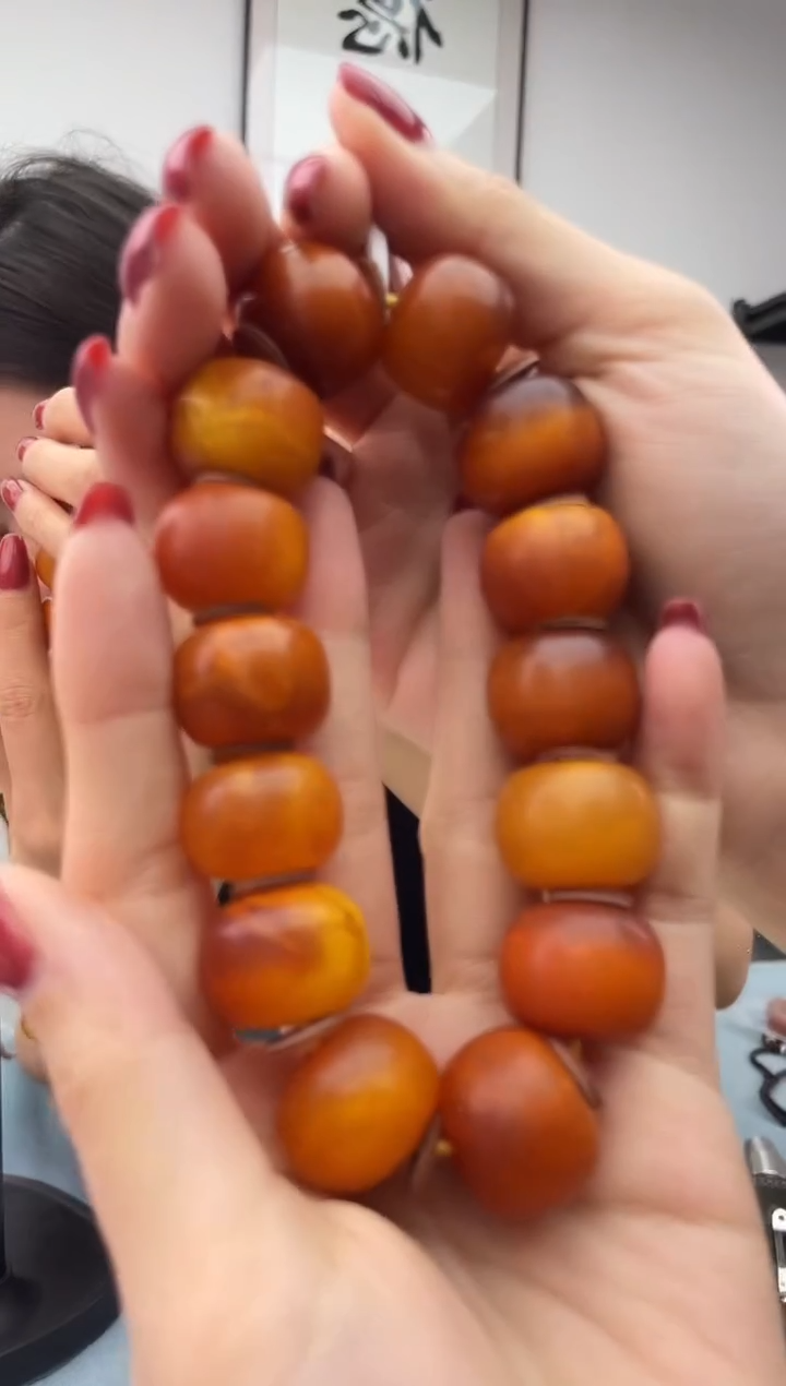 未镶嵌蜜蜡珠宝奇石假一罚十，060.20微瑕发一件