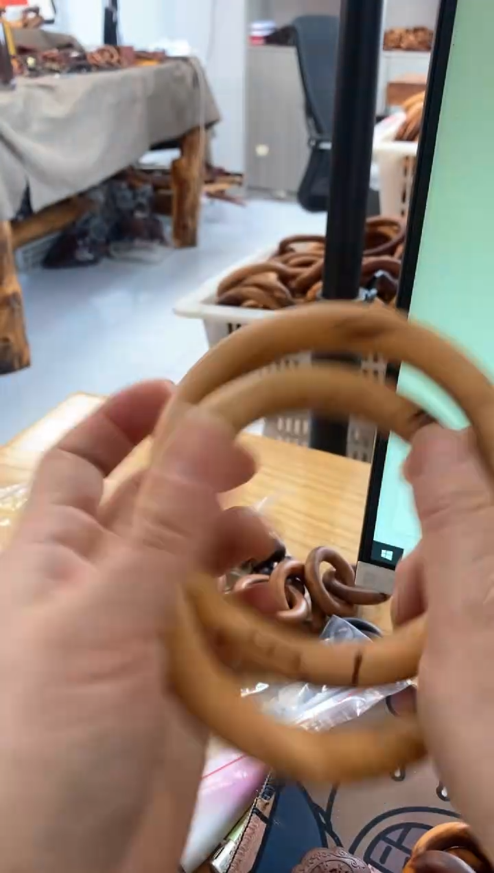 【闪购商品】木桃木微瑕80乾坤圈随机