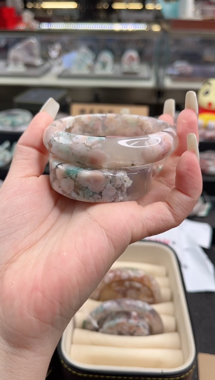 未镶嵌手镯石英质玉尘*丷圈口（赠品镯心）