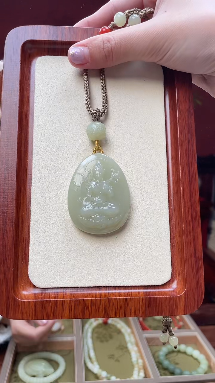 【闪购商品】和田玉挂件未镶嵌大势至菩萨尺寸约49*38mm+