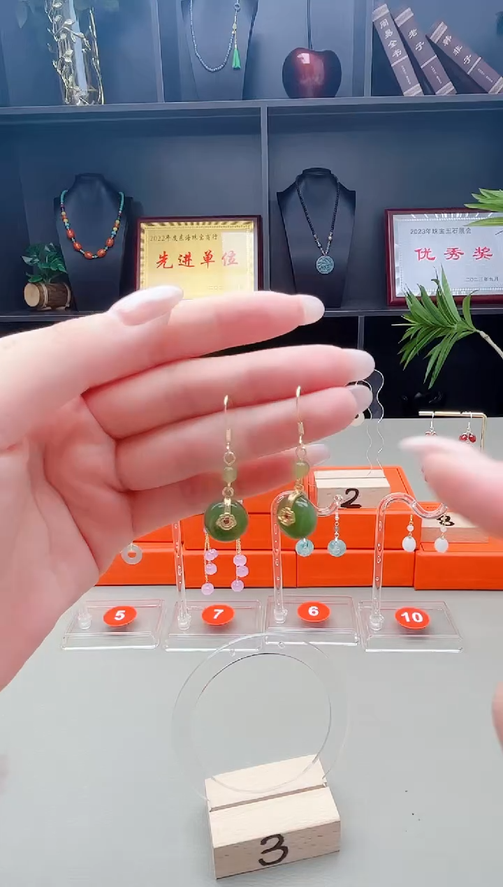 未镶嵌和田玉耳饰S08