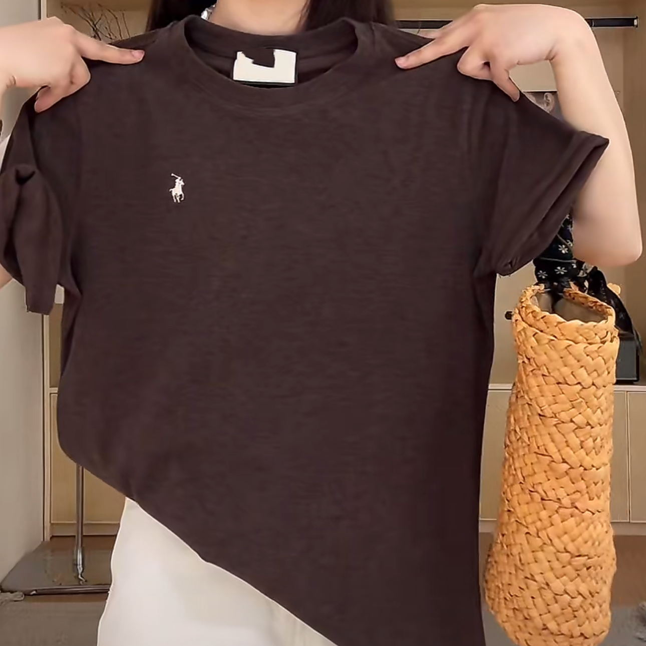 小马标刺绣韩系简约主义短袖T恤女2025新款春夏设计感圆领上衣