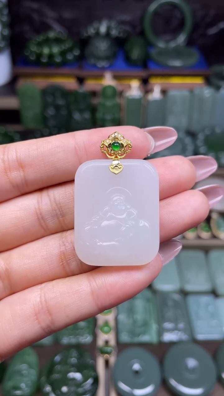 【闪购商品】和田玉吊坠佛公18K金镶嵌俄白