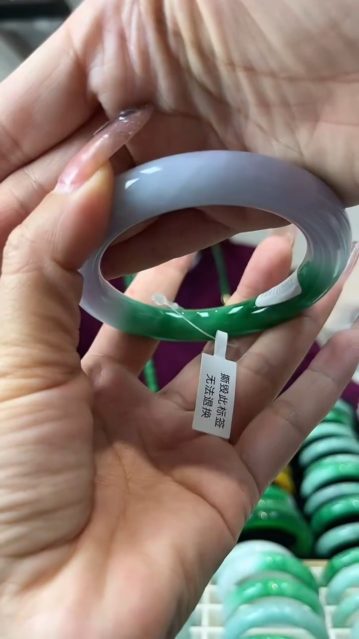 【闪购商品】砖雕闪69 圈口59.6 独货手镯