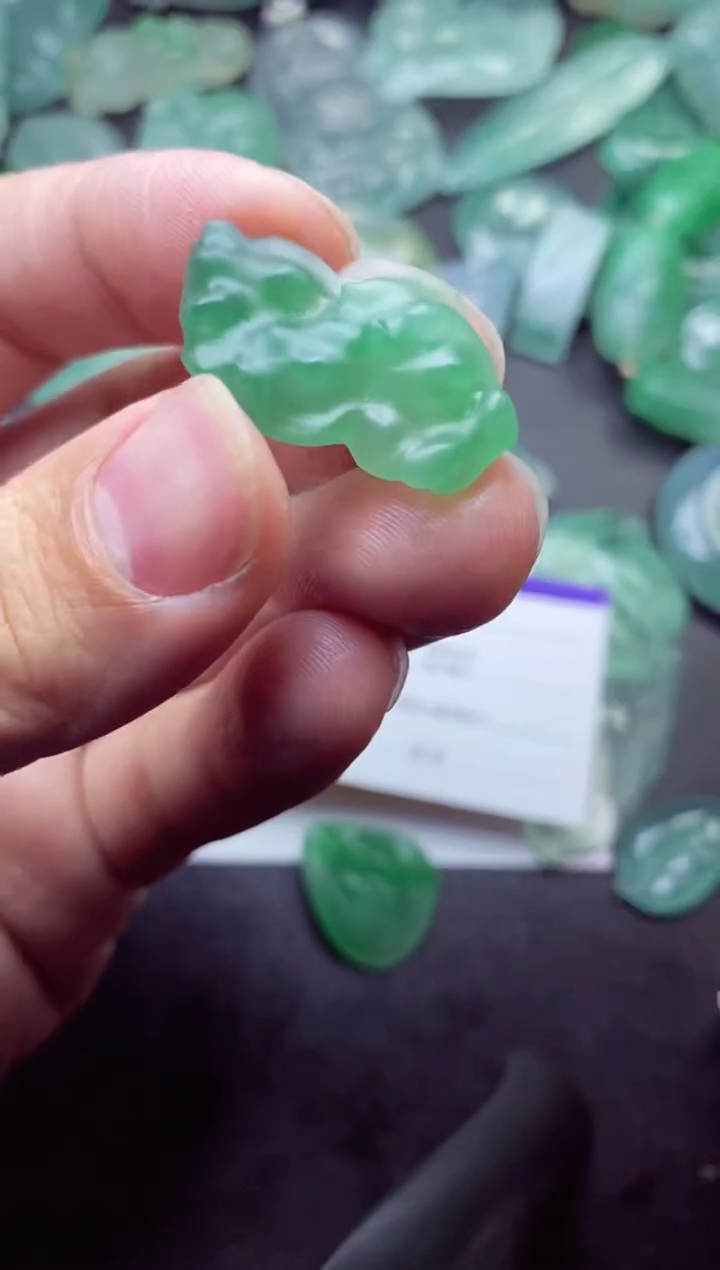 未镶嵌定制翡翠?***识阿赖耶识