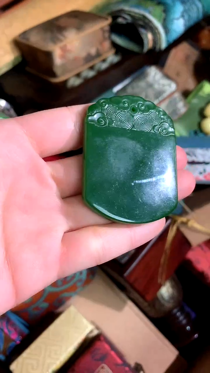 【闪购商品】和田玉（碧玉）吊坠(赠链)未镶嵌德诚精品专属摆件